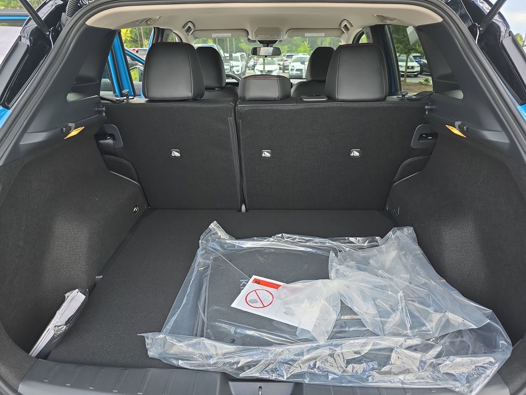 2025 Arctic Ice Blue Metallic/Super Black Nissan Kicks SR FWD SUV