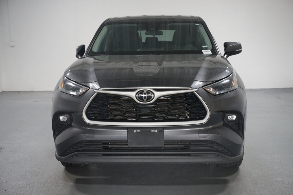 Thumbnail: 2023 Toyota Highlander - 2