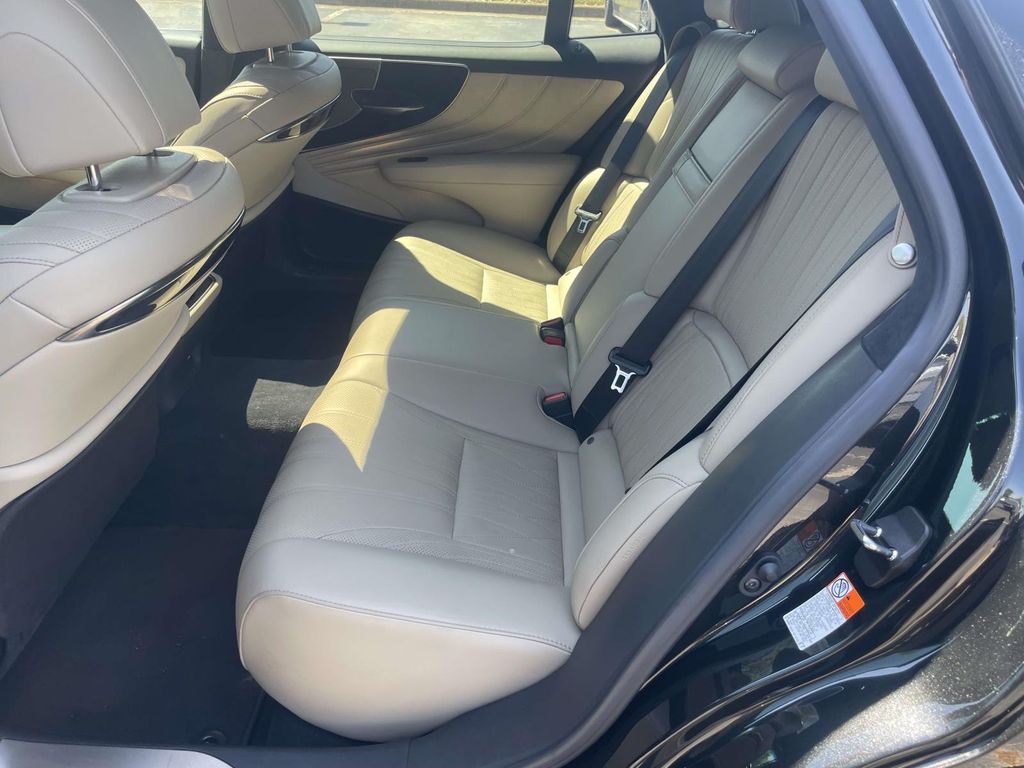 Used 2021  Lexus 500 upgraded interior pkg image 8