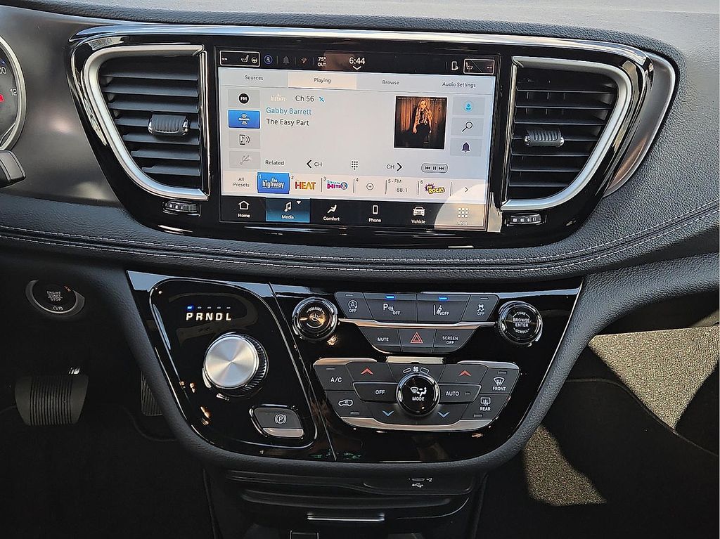 New 2026 Chrysler Pacifica For Sale in Farmington, AR