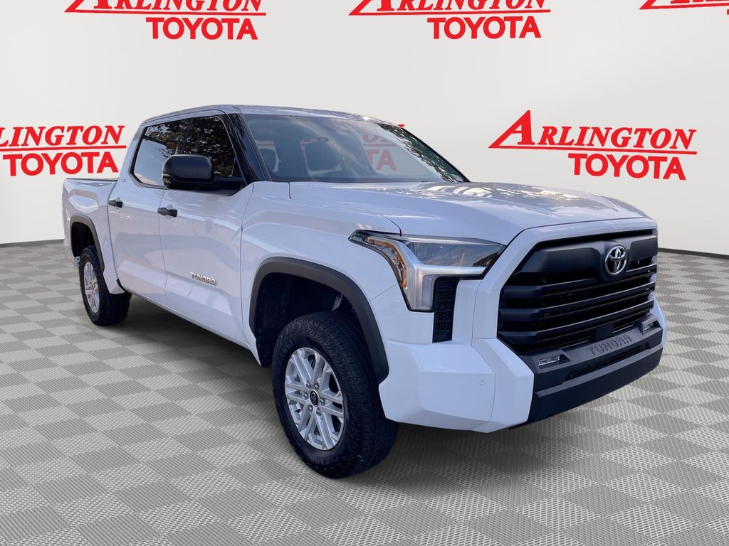 2023 Toyota Tundra SR5's photo