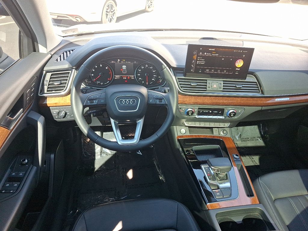 Thumbnail: 2023 Audi Q5 - 11
