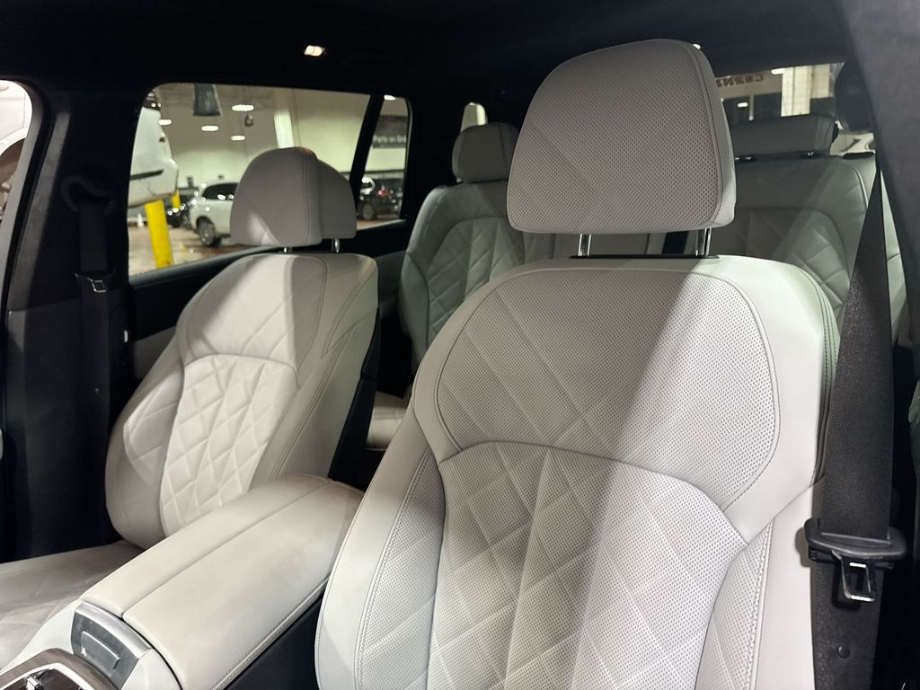 2023 BMW X7 xDrive40i 2