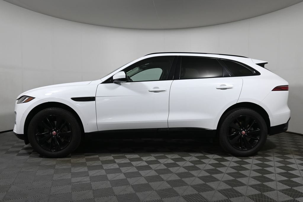 Thumbnail: 2022 Jaguar F-Pace - 2