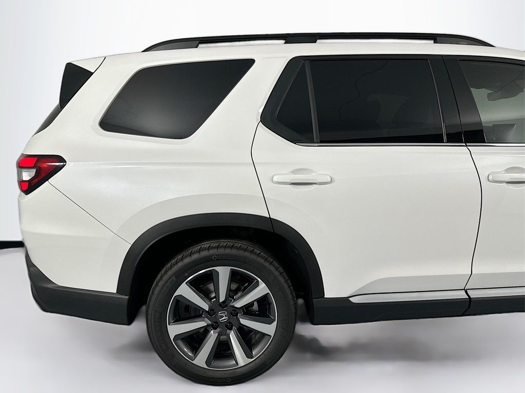 Used Car 2025 Honda Pilot  Touring For Sale Under $50,000 In Austin, Texas