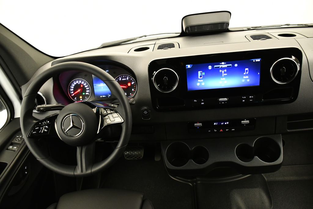 Thumbnail: 2026 Mercedes-Benz Sprinter - 12