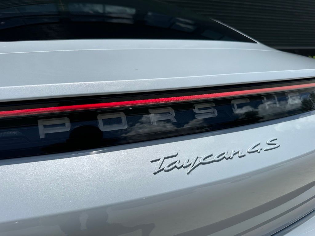 2024 Porsche Taycan 4S 12