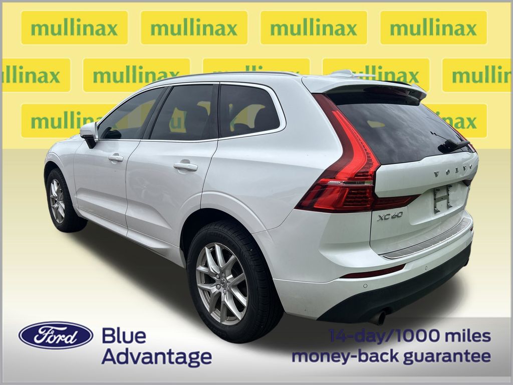 Certified Used 2021  Volvo T6 Momentum image 3