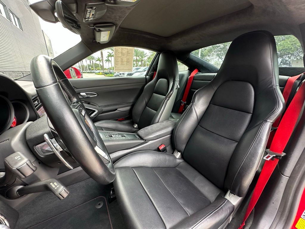Thumbnail: 2018 Porsche 911 - 5