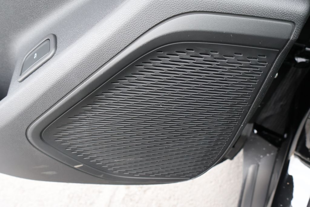 Thumbnail: 2026 Chevrolet Traverse - 19