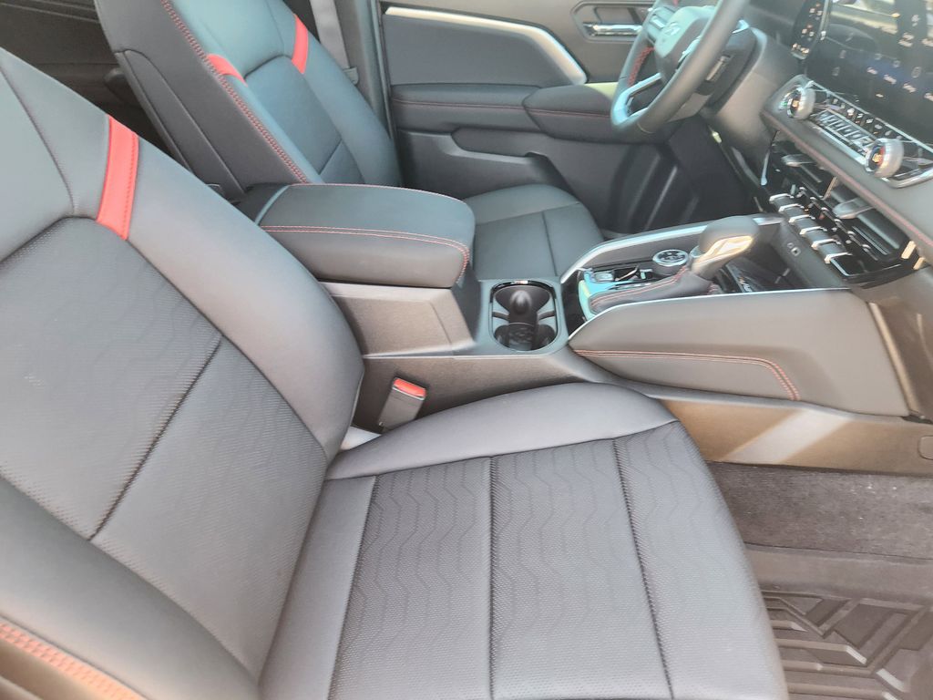 2026 Chevrolet Colorado Z71 photo 5