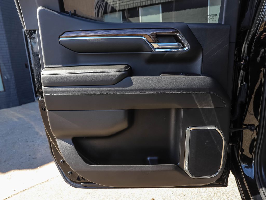 Thumbnail: 2024 Chevrolet Silverado 1500 - 19