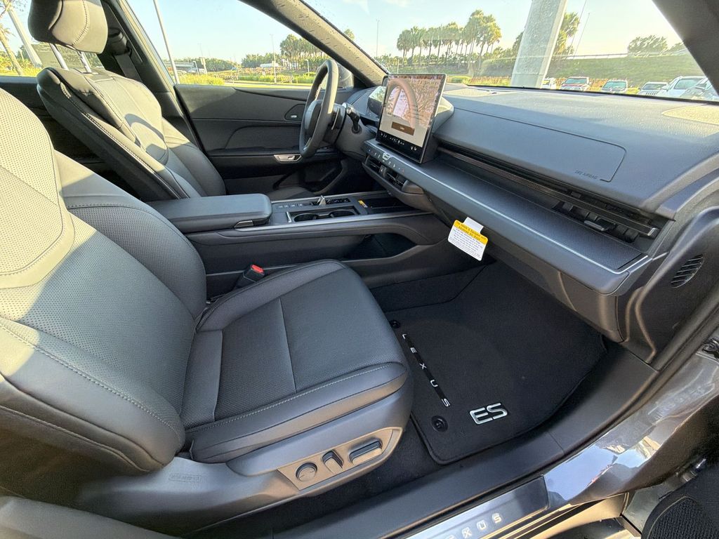 Thumbnail: 2026 Lexus ES - 15