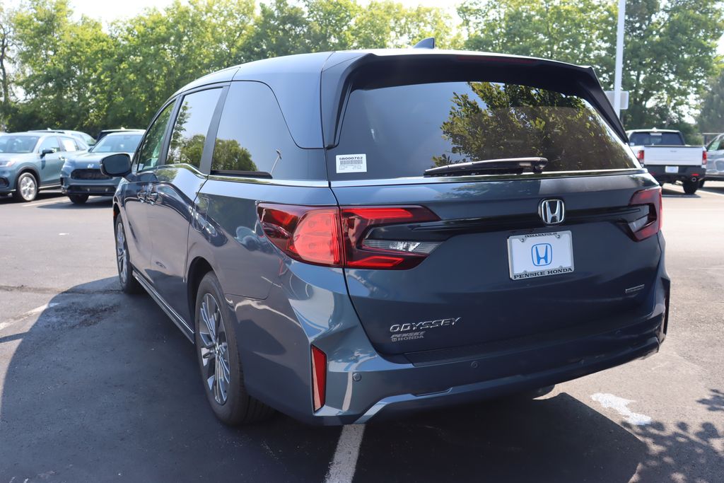 2025 Honda Odyssey Touring 3