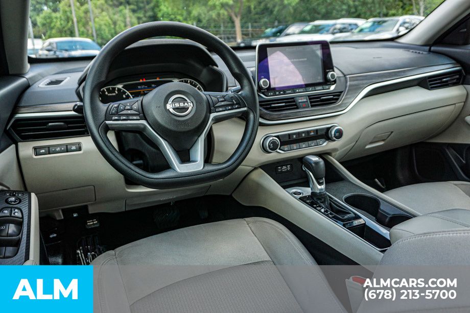 2025 Nissan Altima SV - Photo 27