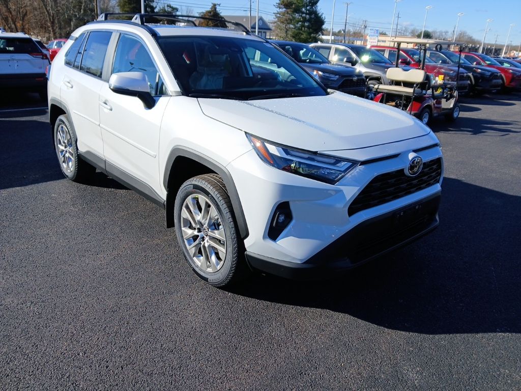 2025 Toyota RAV4 XLE Premium's photo