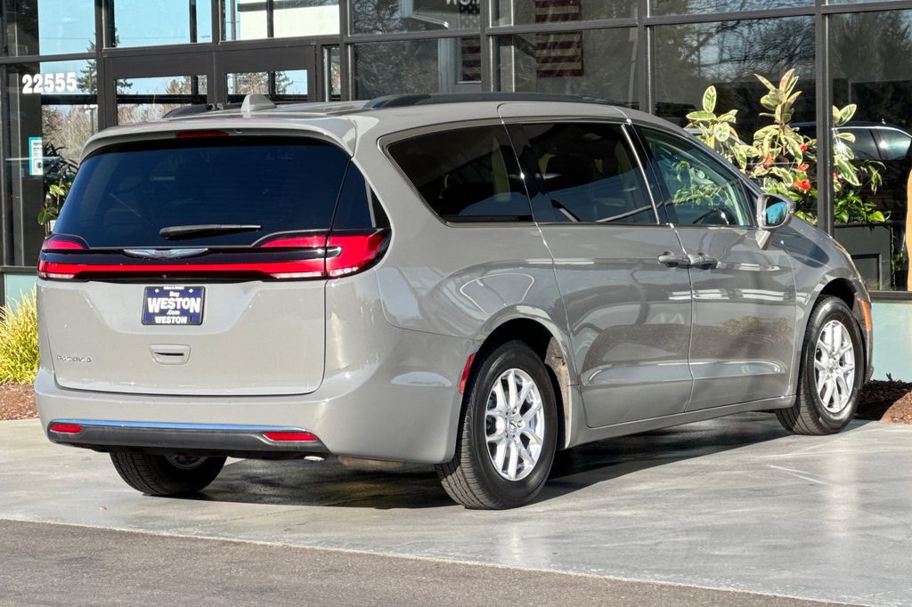 used 2022 Chrysler Pacifica car, priced at $21,918