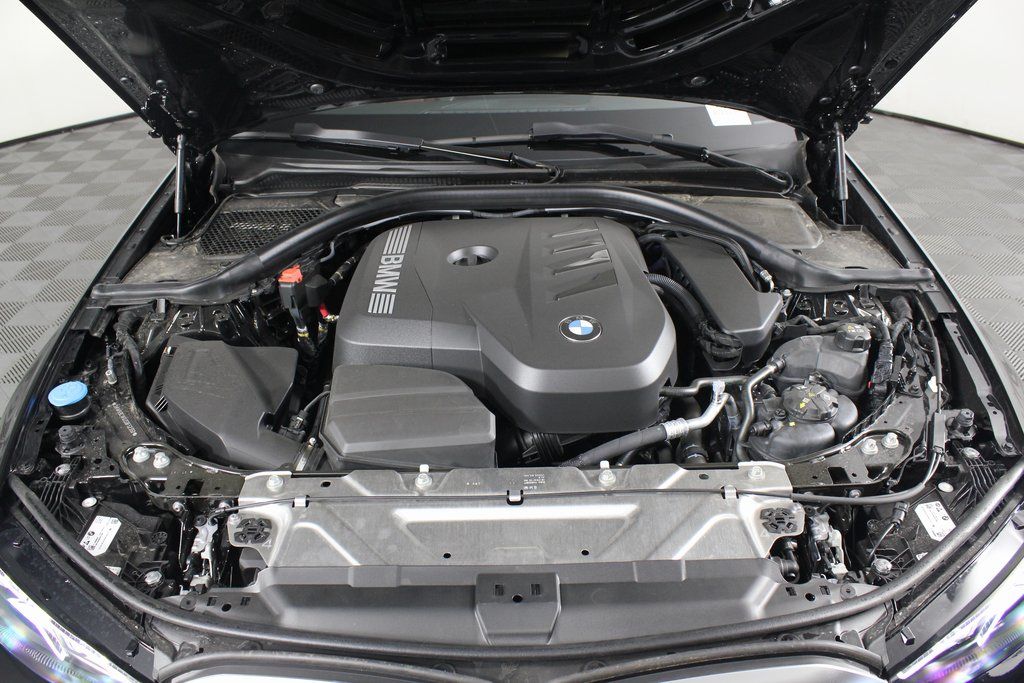 2025 BMW 3 Series 330i 9