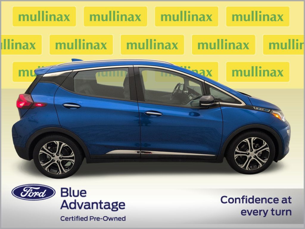 Certified Used 2021 Blue Chevrolet Premier image 2