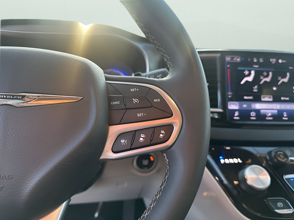 Used Car 2024 Chrysler Pacifica  Touring L For Sale Under $30,000 In Austin, Texas