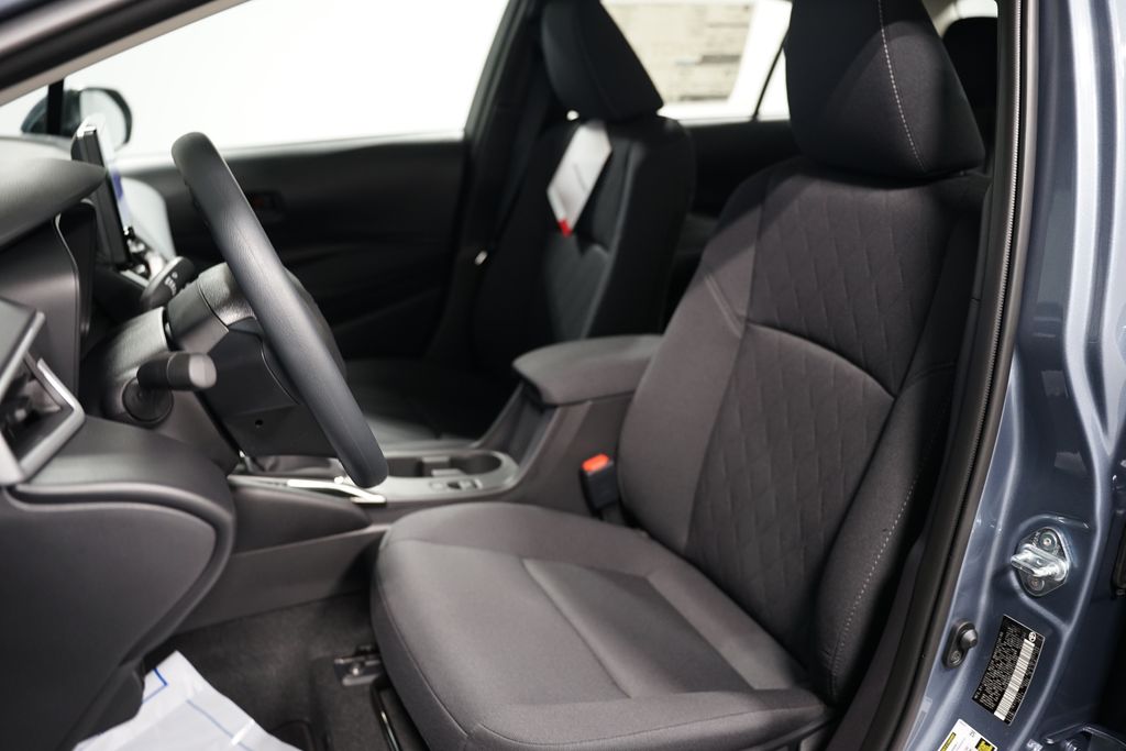 2025 Toyota Corolla LE 24