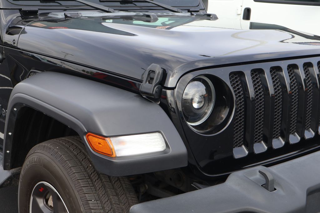 Thumbnail: 2022 Jeep Wrangler - 4