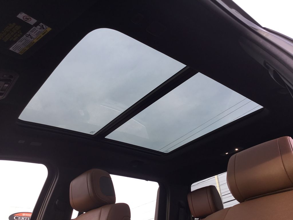 Thumbnail: 2023 Toyota Tundra - 17