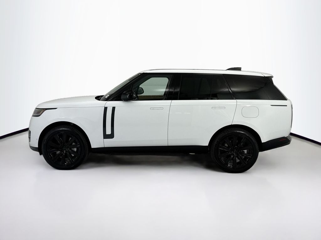 Thumbnail: 2026 Land Rover Range Rover - 8