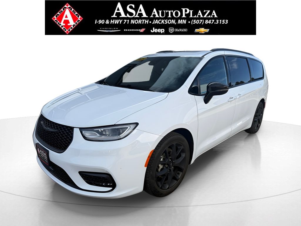 Bright White Clearcoat 2025 Chrysler Pacifica Minivan Front-Wheel Drive 9-Speed Automatic