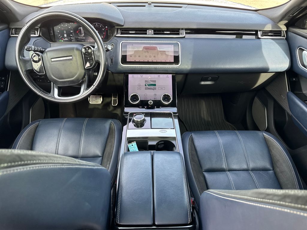 Used 2019  Land Rover SE R-Dynamic image 5