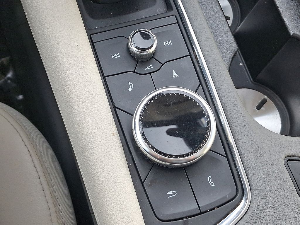 Thumbnail: 2021 Cadillac XT5 - 29