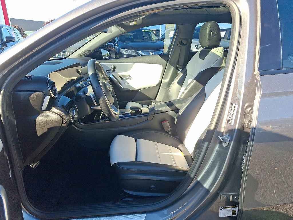 Thumbnail: 2019 Mercedes-Benz A-Class - 14