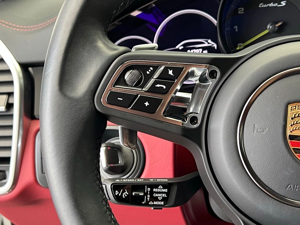 Thumbnail: 2023 Porsche Cayenne - 8