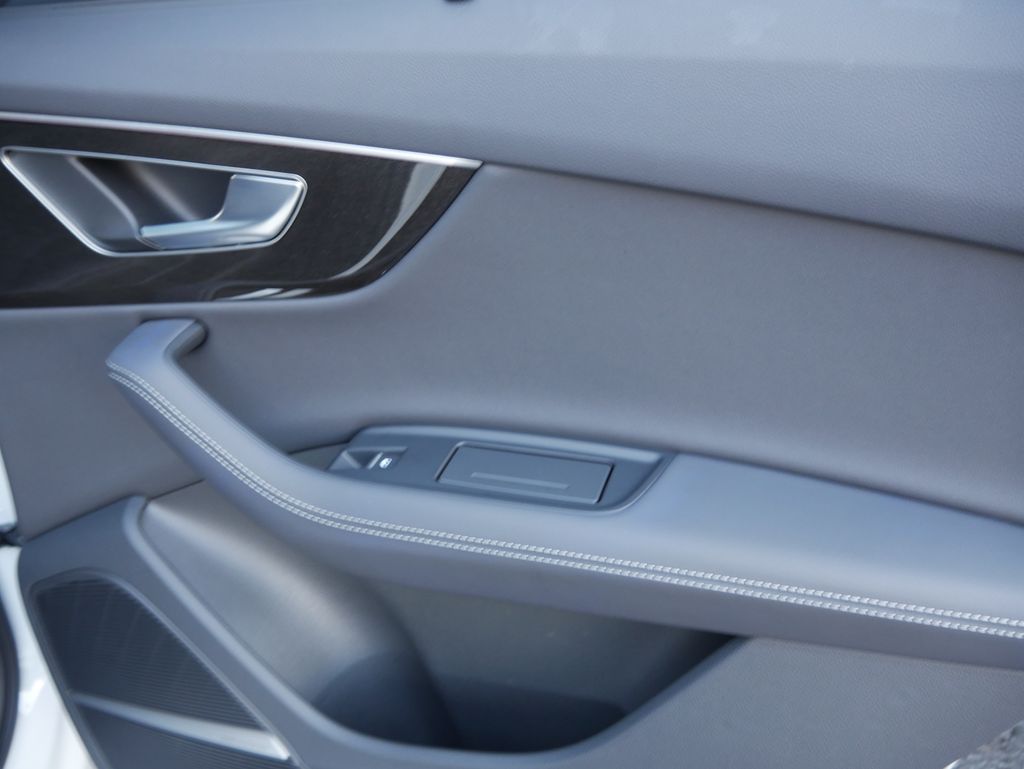 Thumbnail: 2025 Audi Q7 - 31