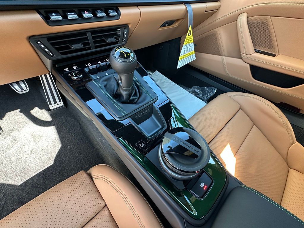 Thumbnail: 2026 Porsche 911 - 29