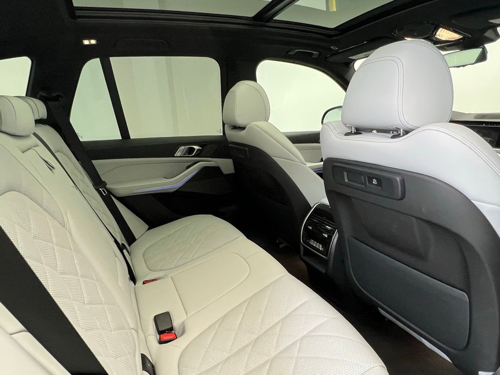 2023 BMW X5 sDrive40i 8