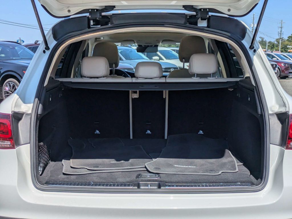 2022 Mercedes-Benz GLC 300 SUV