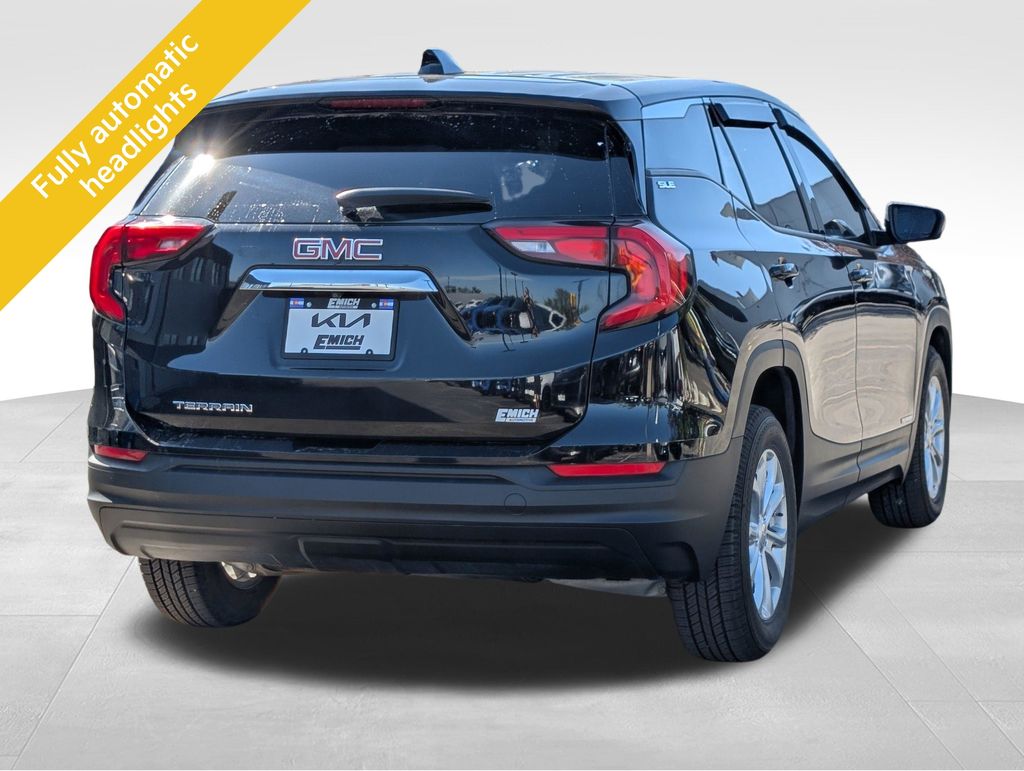 View vehicle photo 5