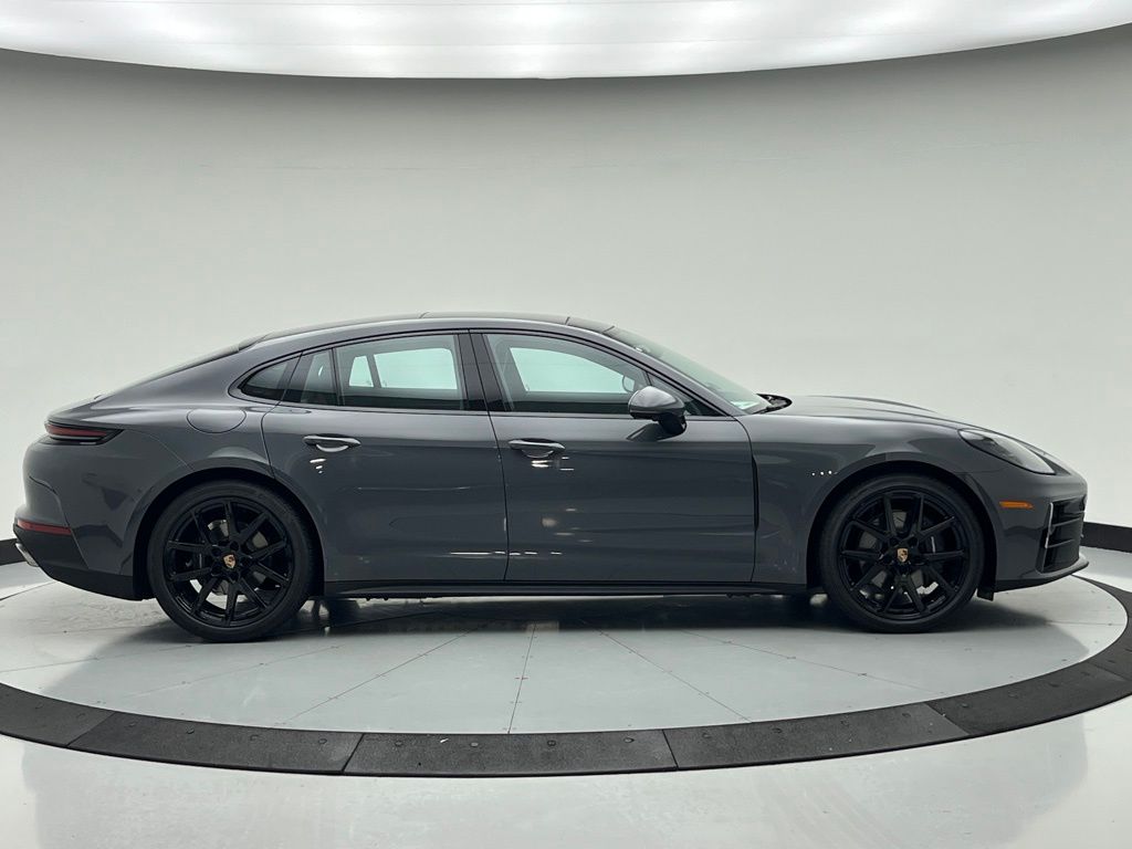 Thumbnail: 2026 Porsche Panamera - 8