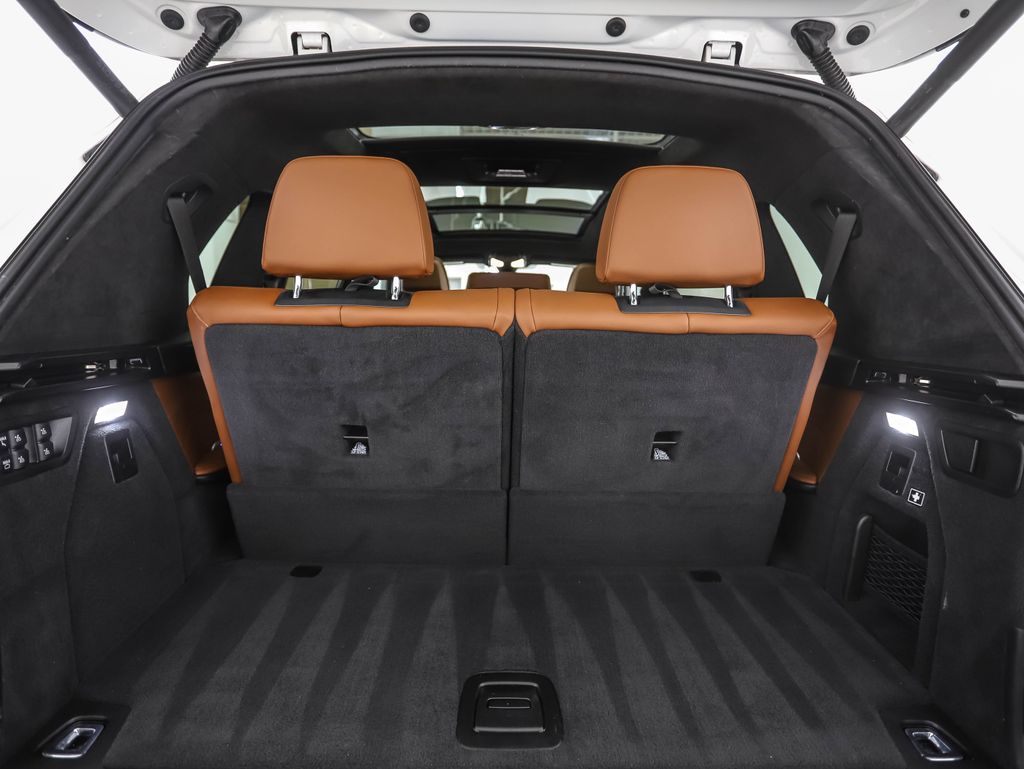 Thumbnail: 2022 BMW X7 - 28