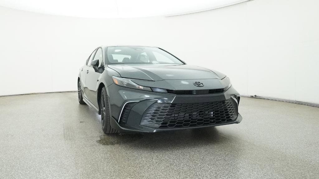2025 Toyota Camry SE 24