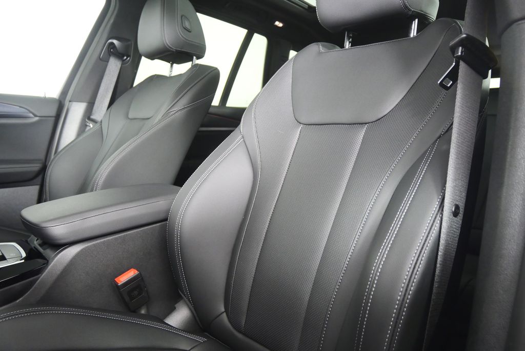 Thumbnail: 2024 BMW X3 - 11