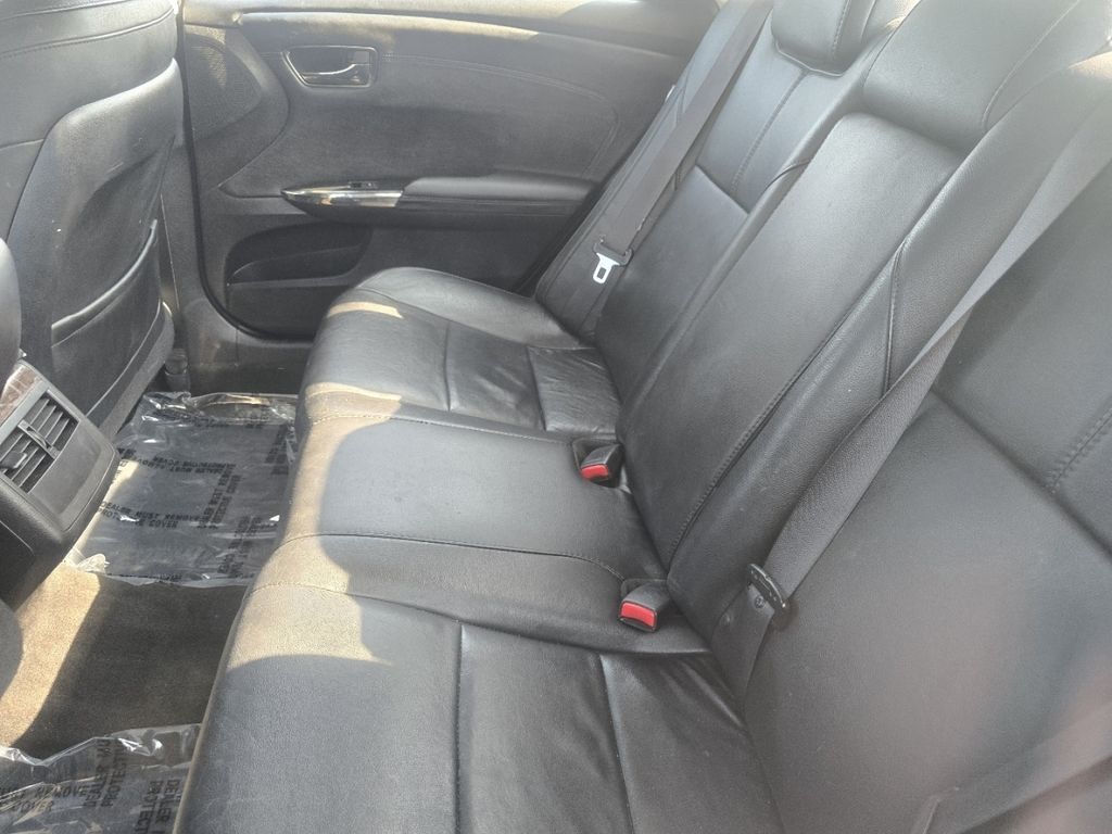 Used 2013 Black Toyota XLE Touring image 23