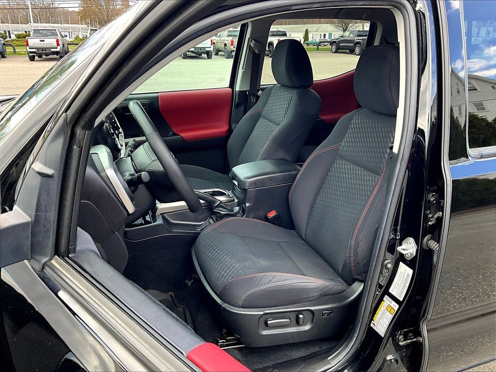 2023 Toyota Tacoma — photo 10