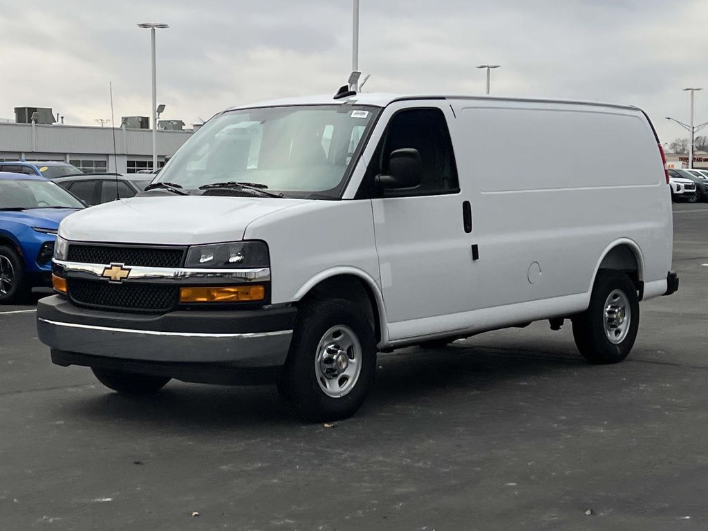 2025 Chevrolet Express 2500 Work Van