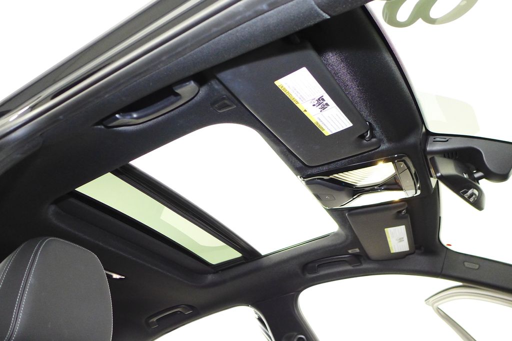 Thumbnail: 2023 BMW 3 Series - 18