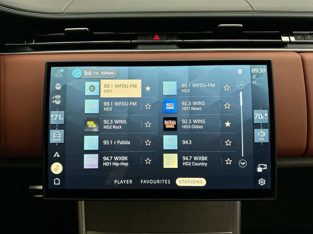 Thumbnail: 2026 Land Rover Range Rover - 28