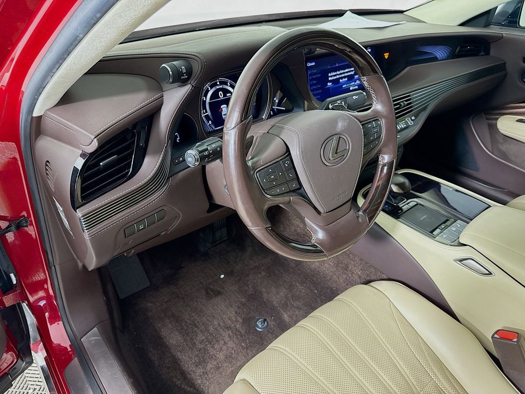 Thumbnail: 2018 Lexus LS - 9