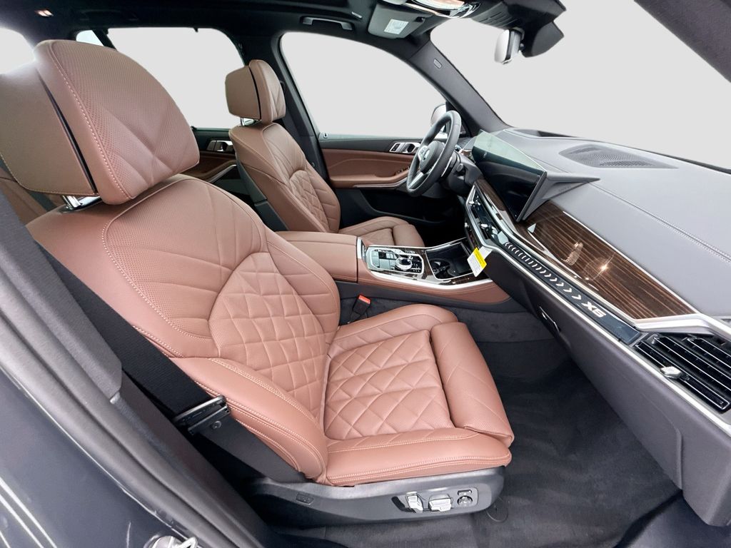 Thumbnail: 2026 BMW X5 - 19