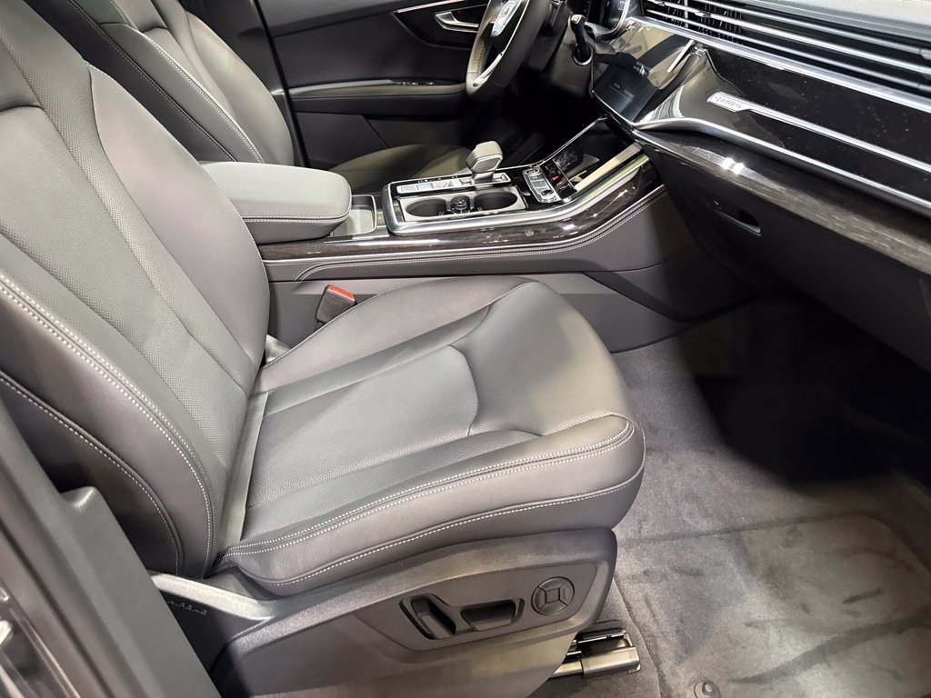 Thumbnail: 2026 Audi Q7 - 19